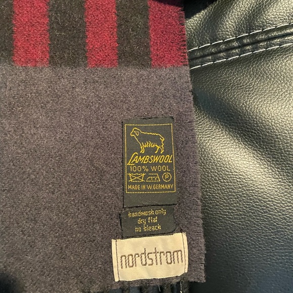 Lambs wool Women’s Scarf 100% Wool - Picture 5 of 7